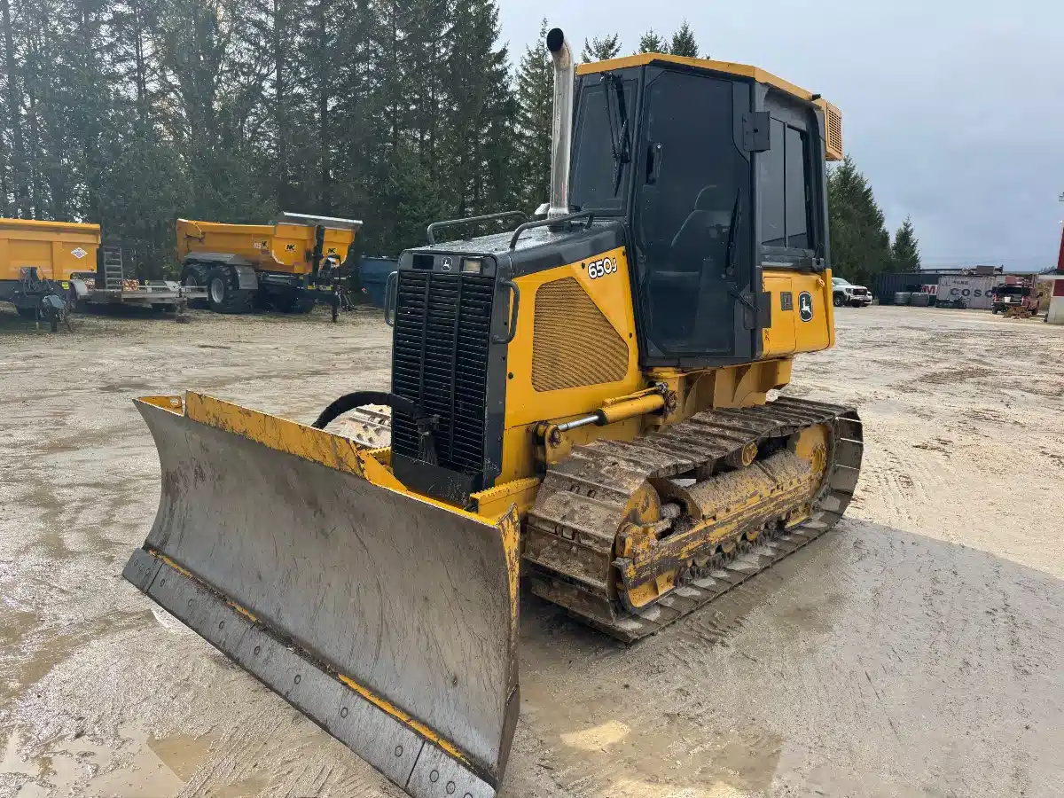 Gallery image 2 for Used 2005 John Deere 650H Dozer