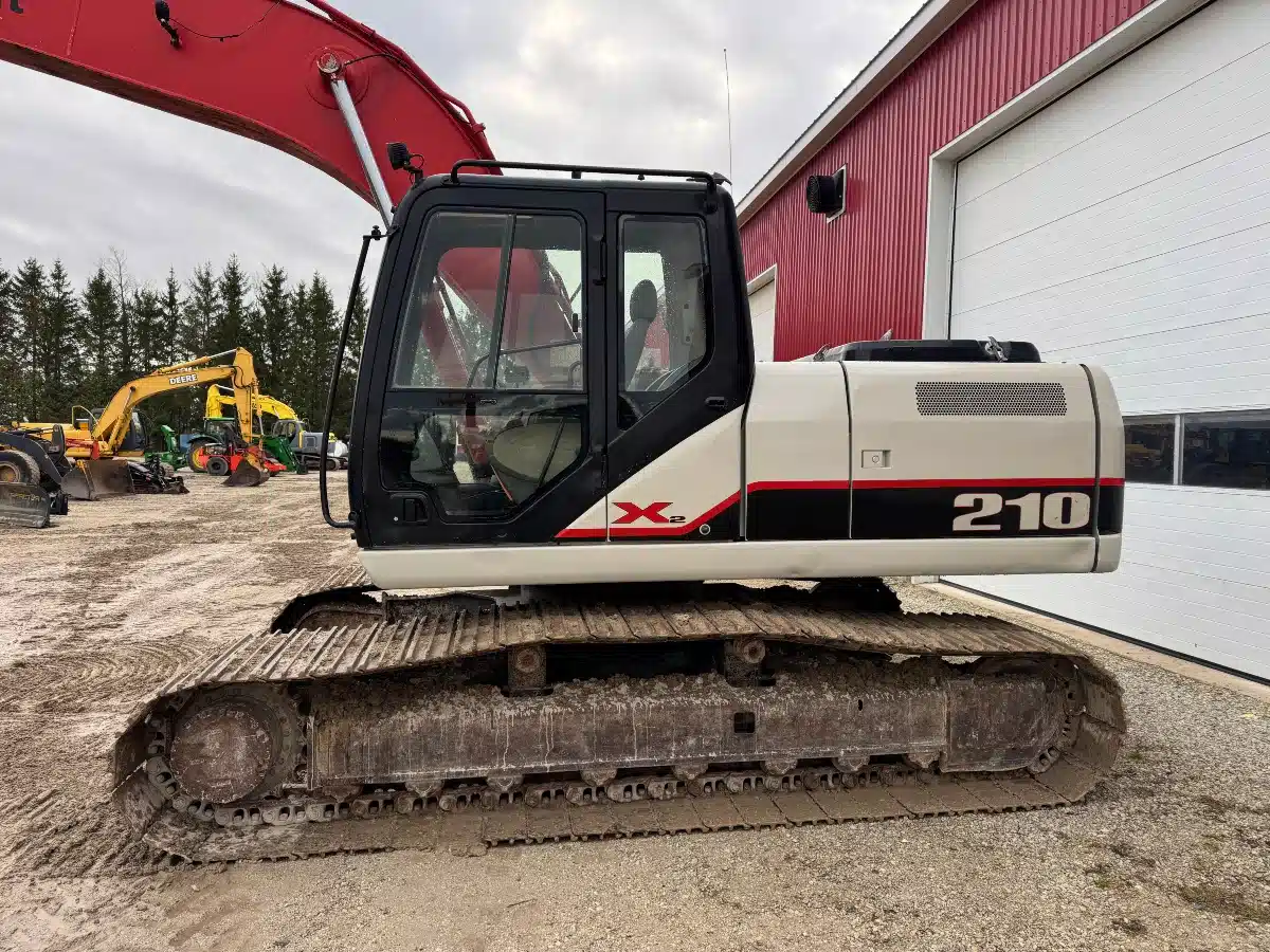 Gallery image 2 for Used 2017 Link-Belt 210 X2 Excavator