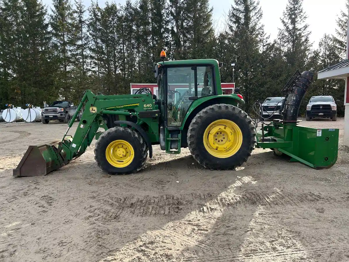 Used 2002 John Deere 6220 Tractor