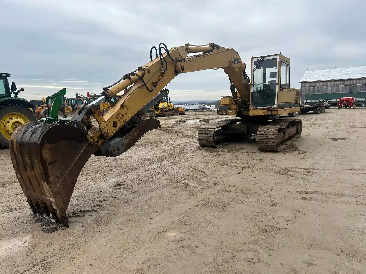 Gallery image 2 for Used 1987 Caterpillar 211 Excavator