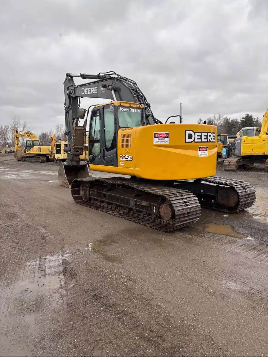 Gallery image 2 for Used 2012 John Deere 225D LC Excavator