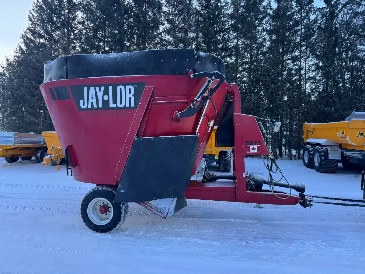Used 2016 Jaylor 5575 TMR Mixer