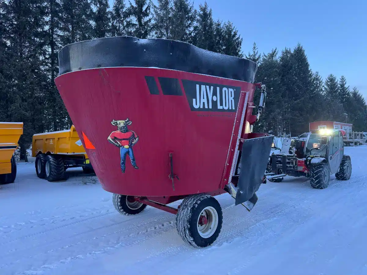 Gallery image 2 for Used 2016 Jaylor 5575 TMR Mixer