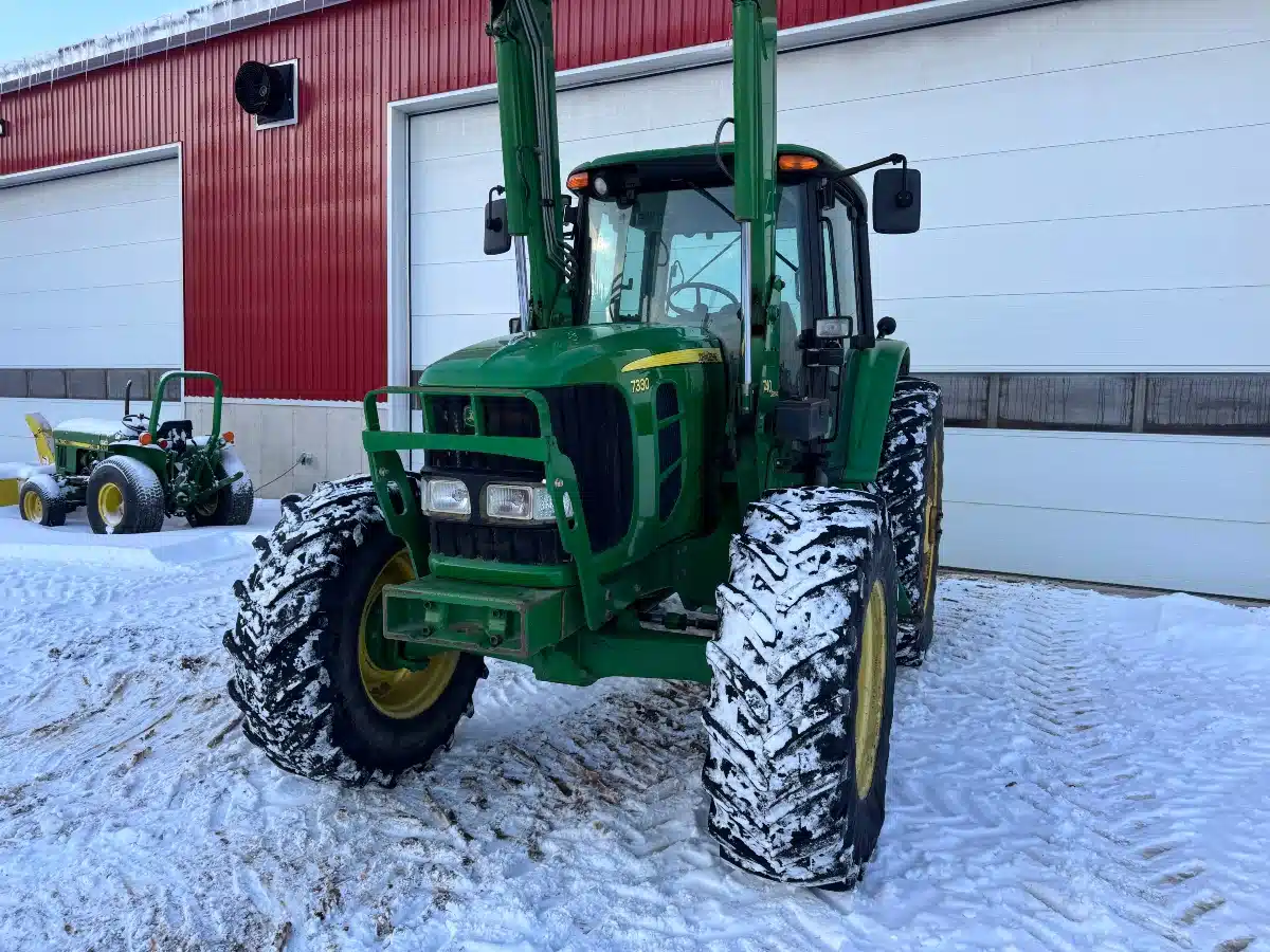 Gallery image 2 for Used 2008 John Deere 7330 Tractor