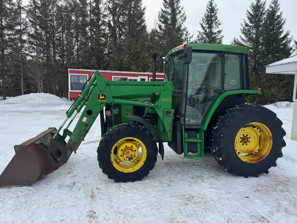 Used 1995 John Deere 6200 Tractor