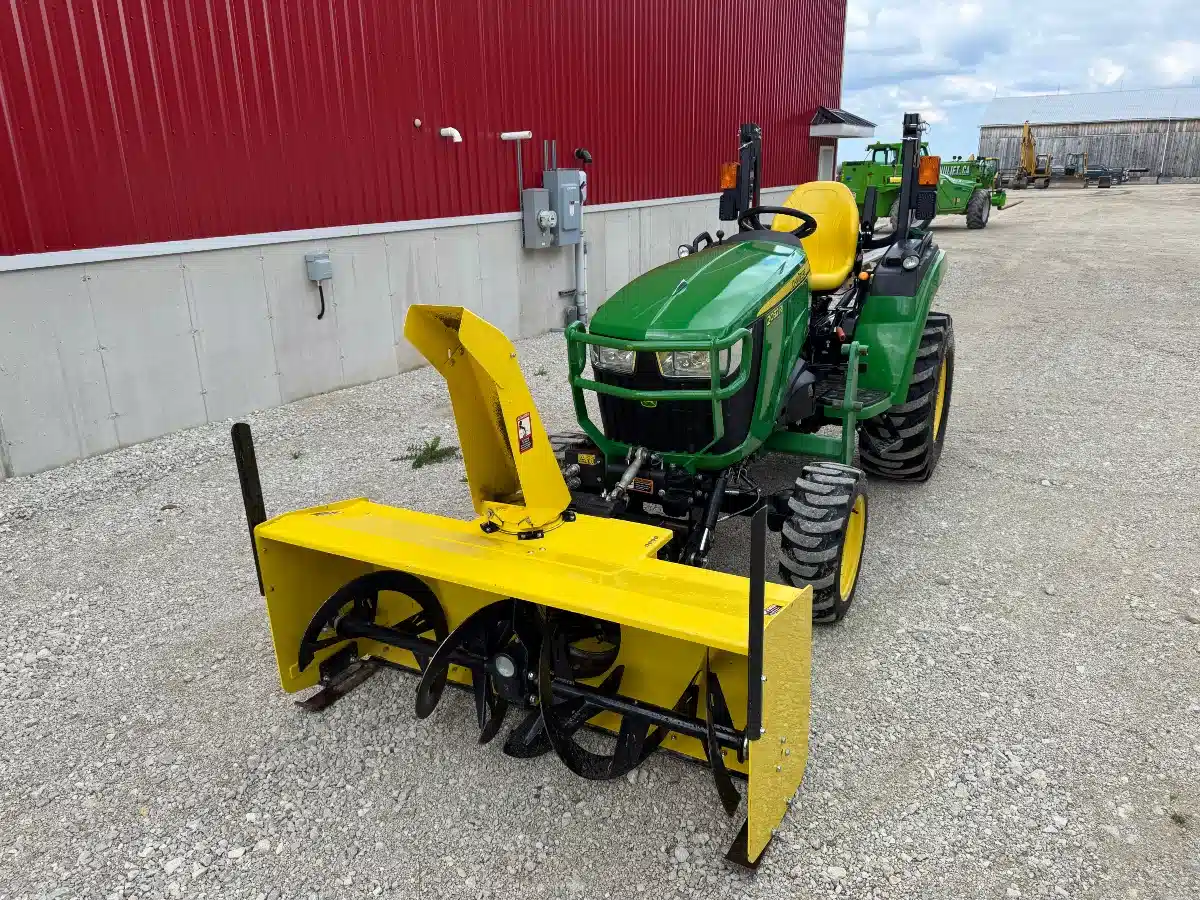 Gallery image 2 for 2020 John Deere 2032R Tractor