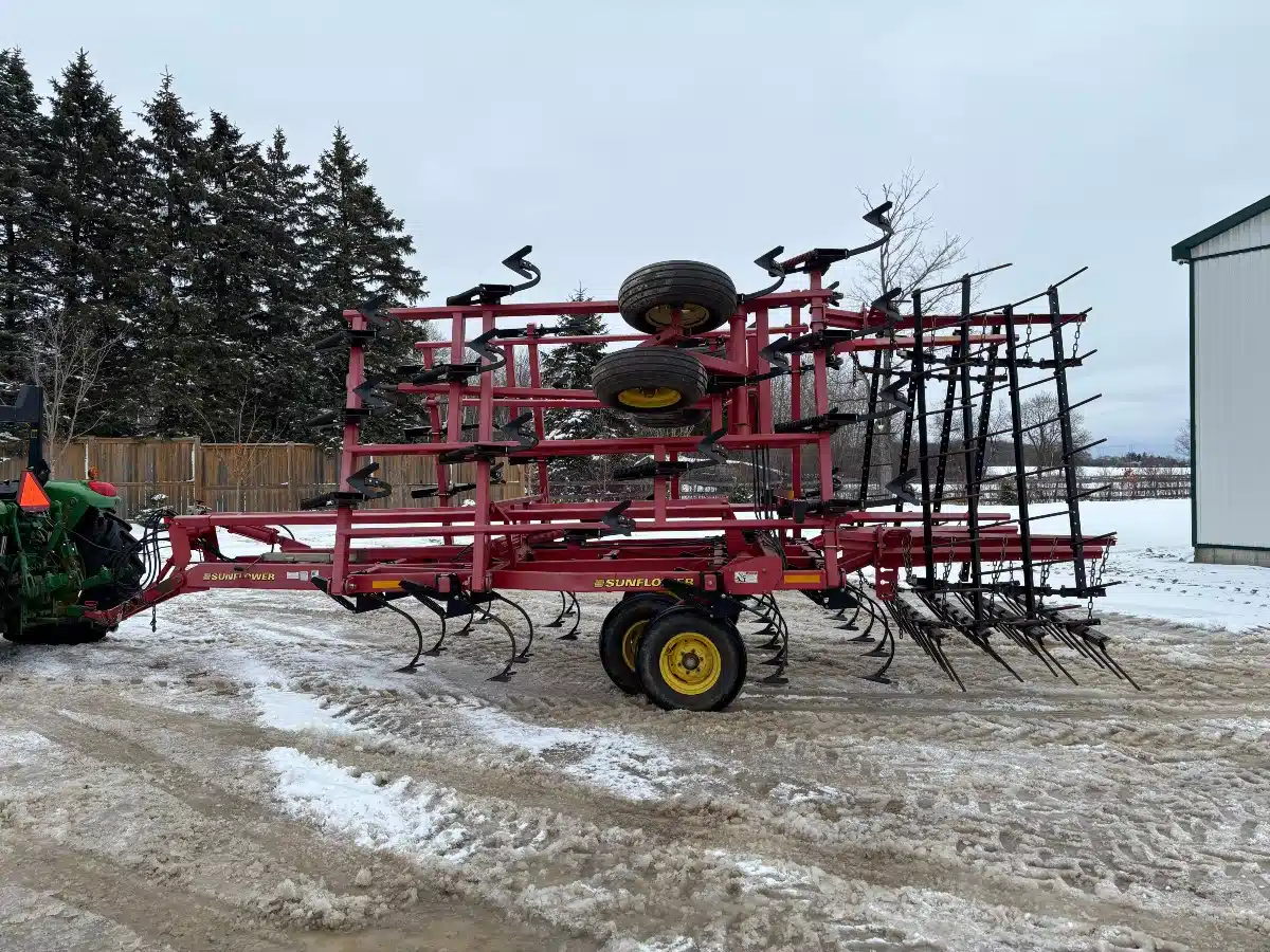 Gallery image 2 for 2010 Sunflower 5035 Cultivator