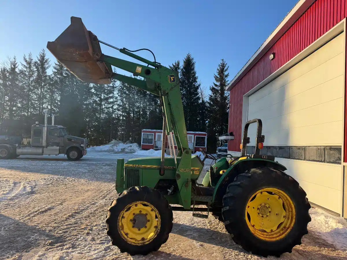 Gallery image 1 for 1995 John Deere 5400 Tractor
