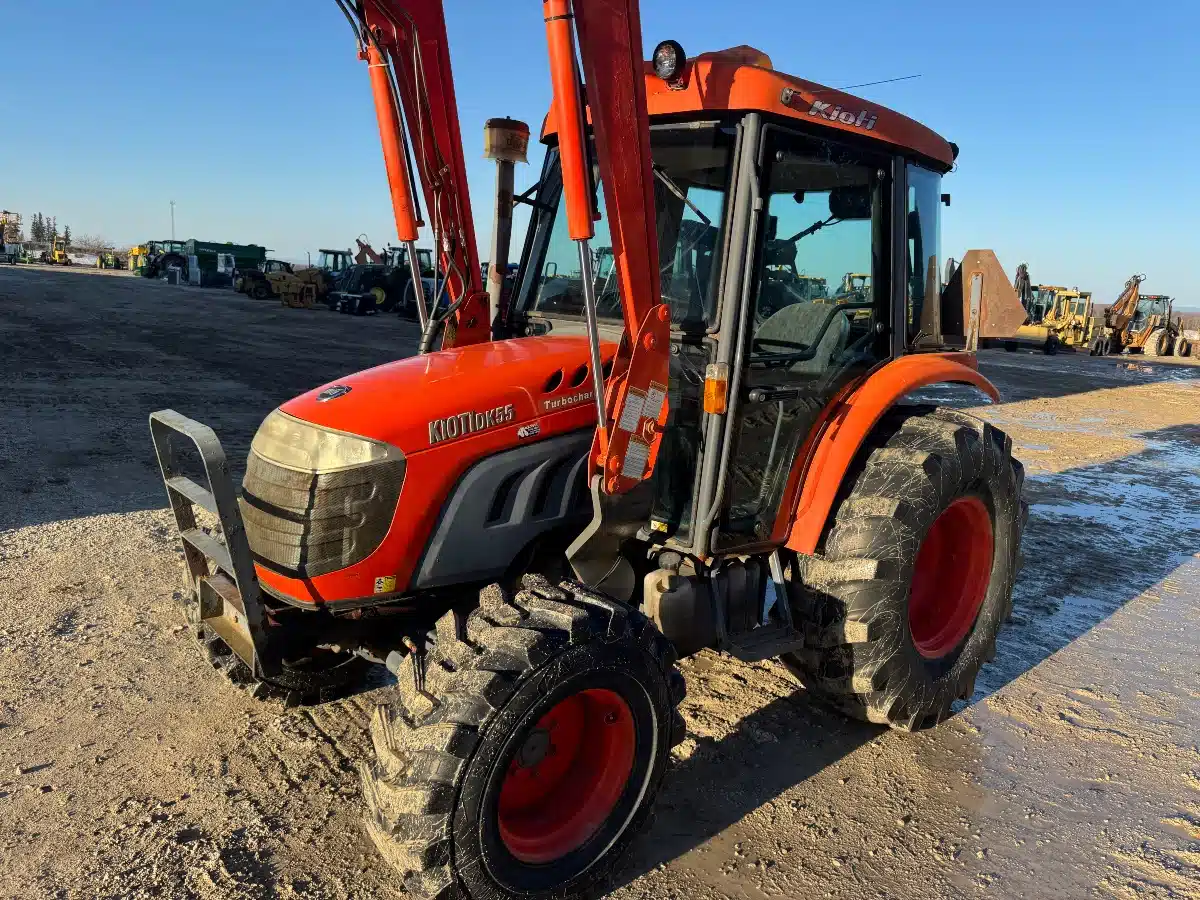 Gallery image 2 for 2005 Kioti DK55 Tractor