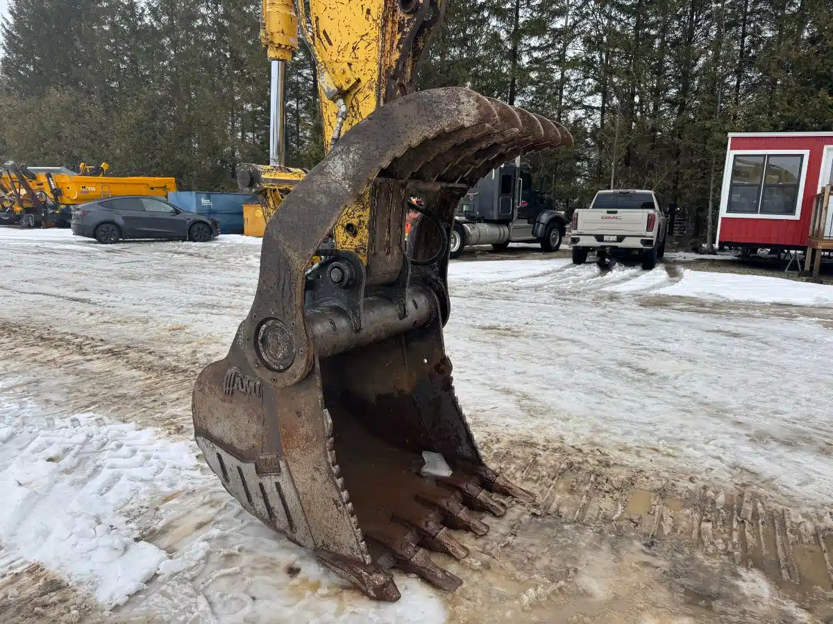 Gallery image 2 for 2012 Kobelco sk235srlc-5 Excavator