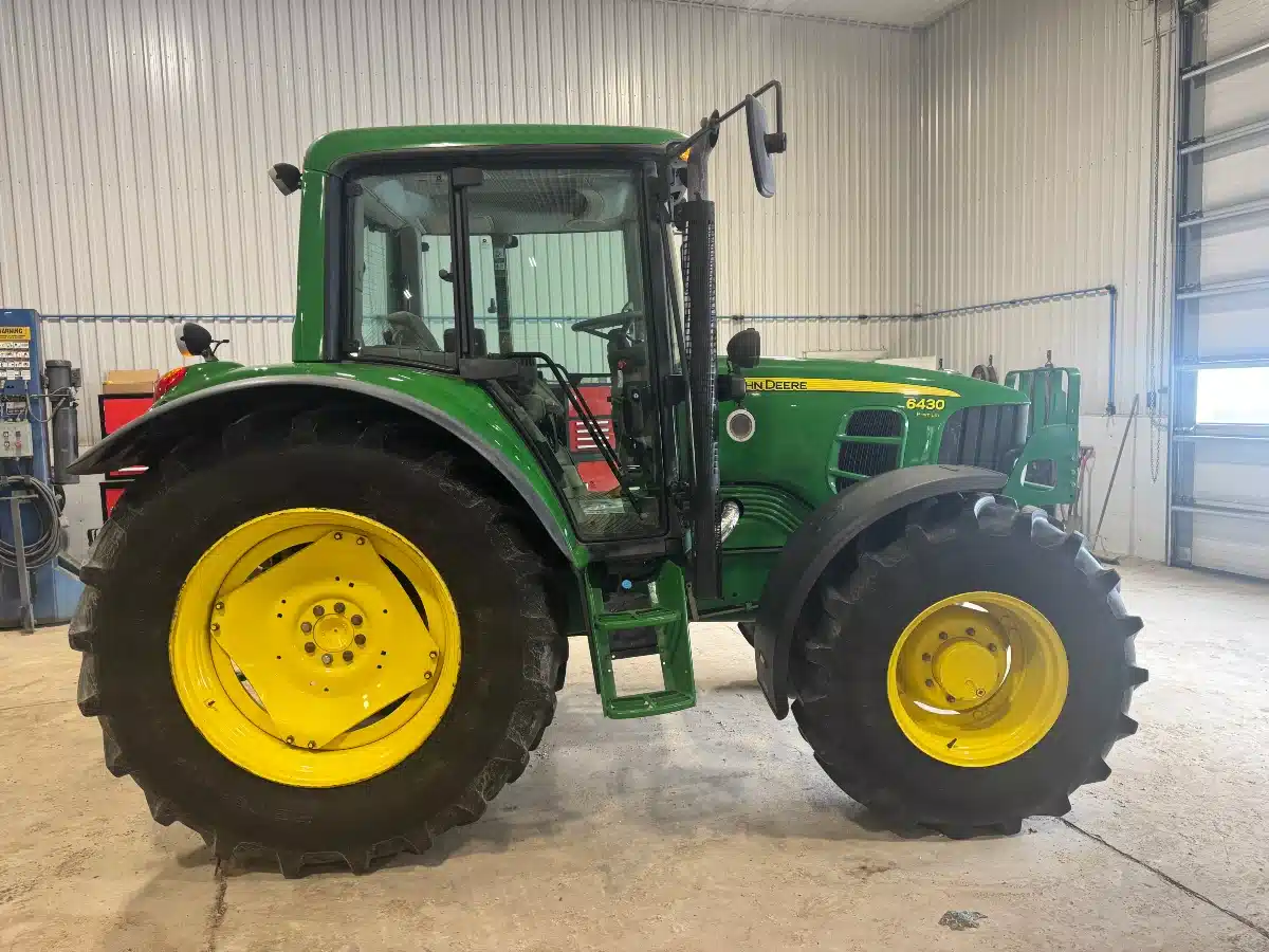 Gallery image 2 for 2008 John Deere 6430 PREMIUM Tractor