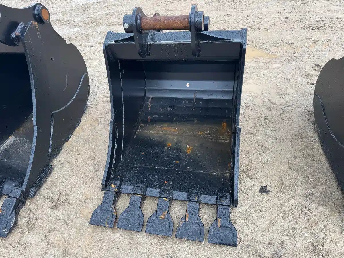 Photo de la Galerie 2 pour 2026 36 dig bucket accessoire d'excavatrice