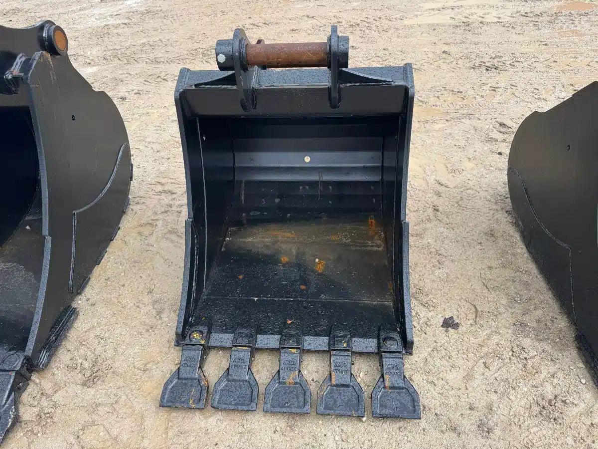 Photo de la Galerie 1 pour 2026 36 dig bucket accessoire d'excavatrice