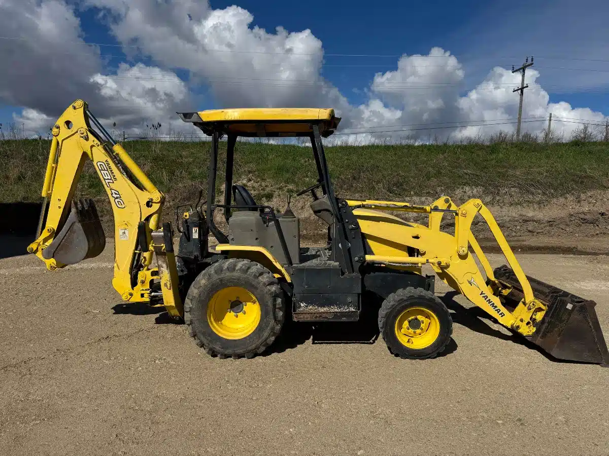 Gallery image 2 for 2008 Yanmar cbl40 Backhoe Loader