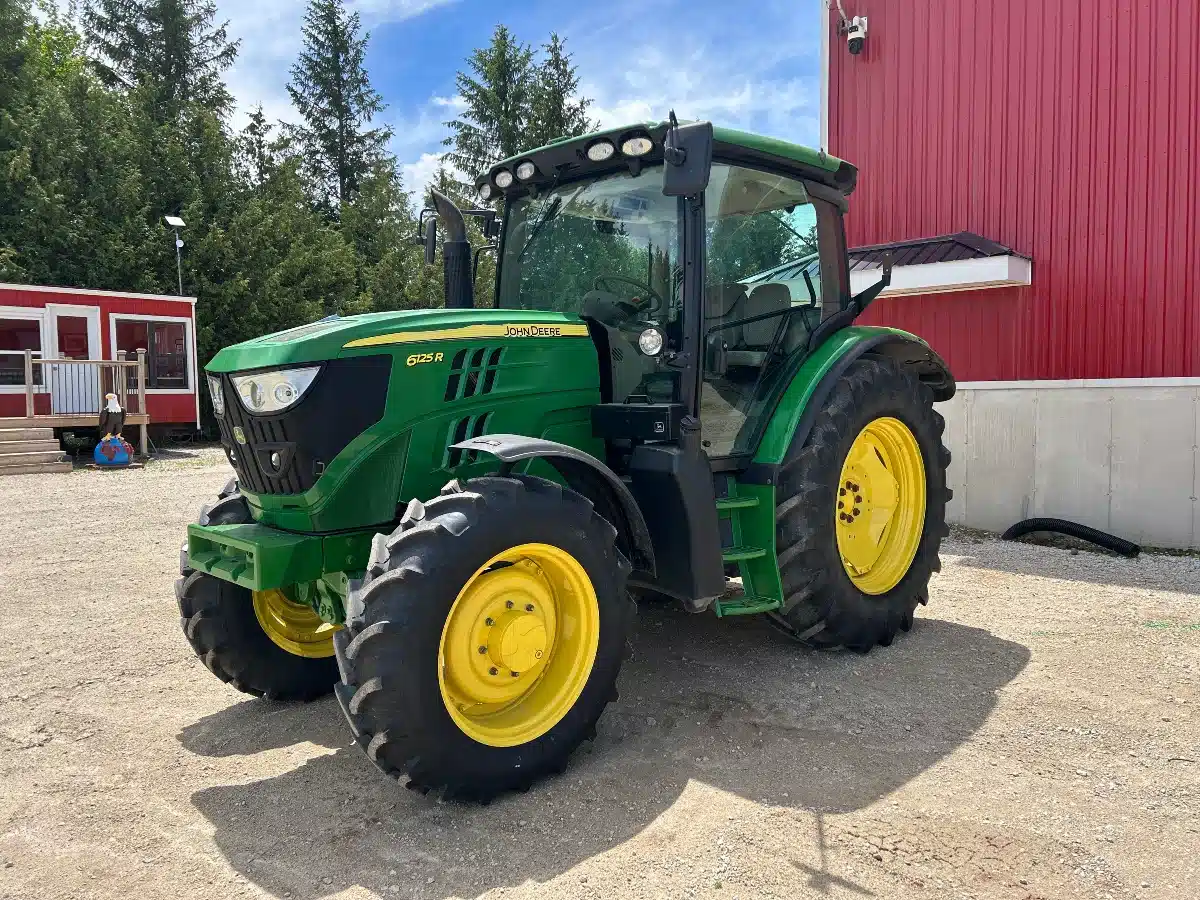 Photo de la Galerie 2 pour 2014 John Deere 6125R Tracteur