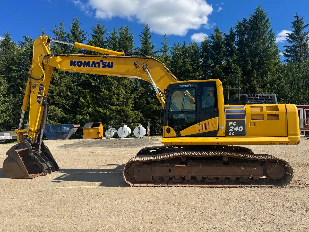 Gallery image 1 for 2021 Komatsu PC240LC-11 Excavator