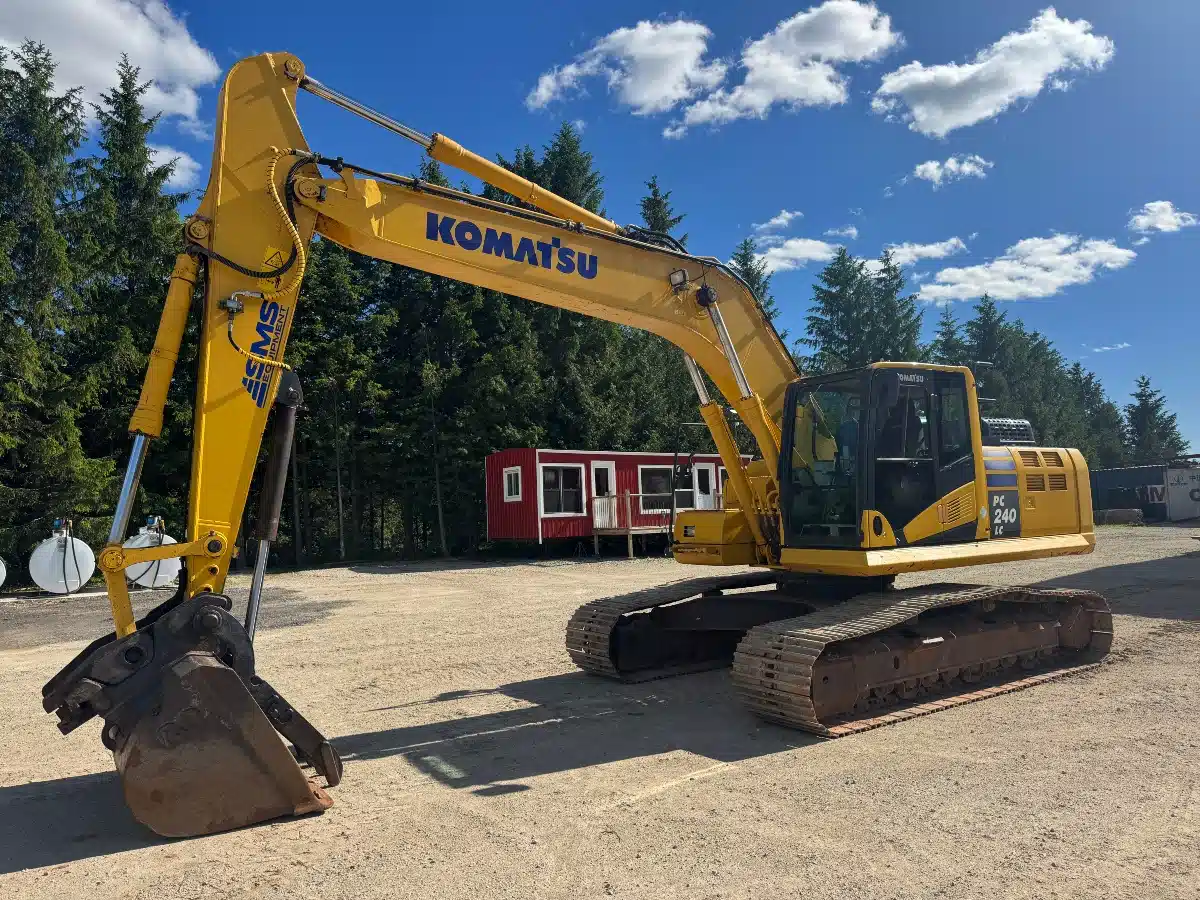 Gallery image 2 for 2021 Komatsu PC240LC-11 Excavator