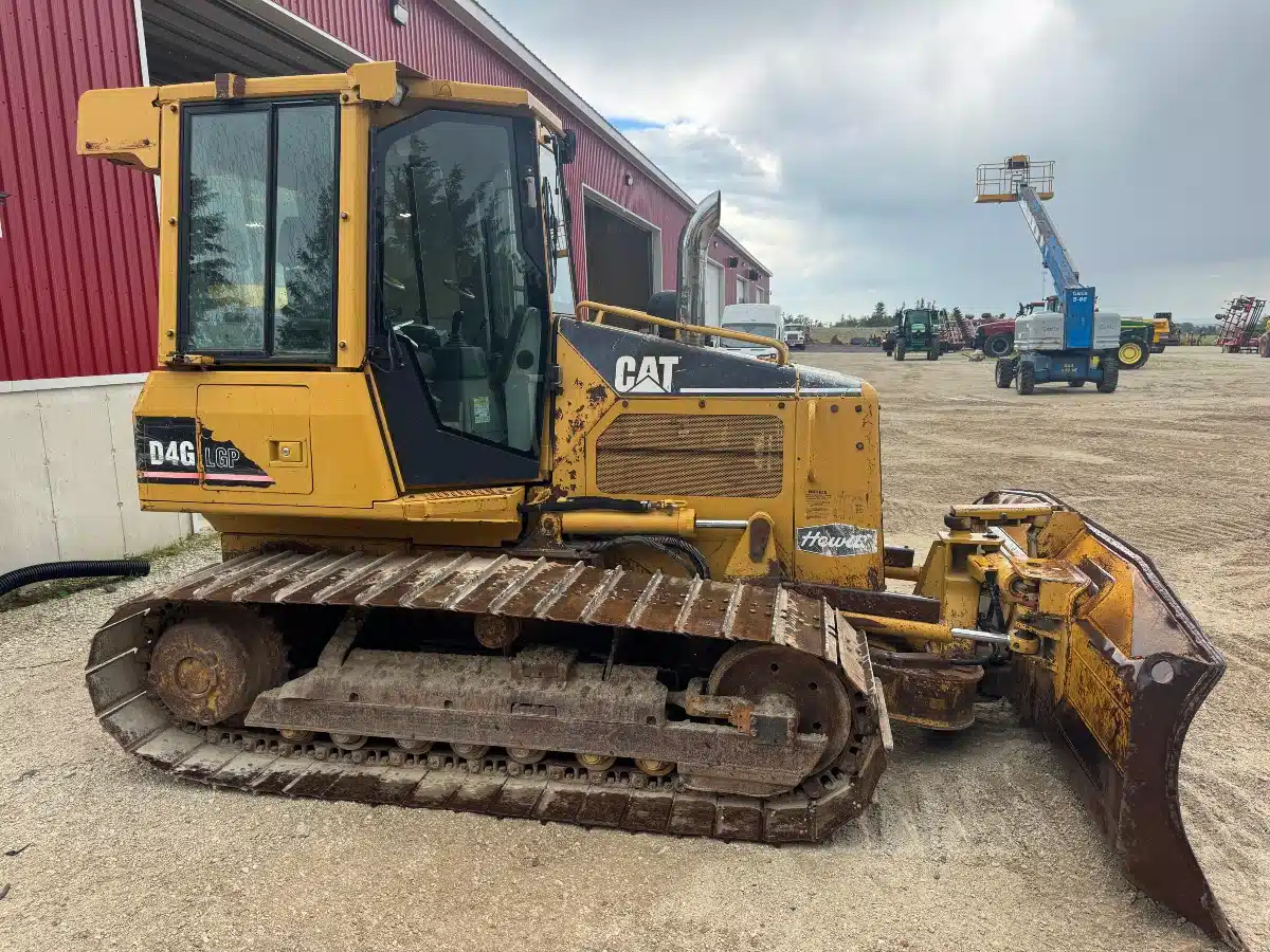 Photo de la Galerie 2 pour 2003 Caterpillar D4G LGP Bouteur