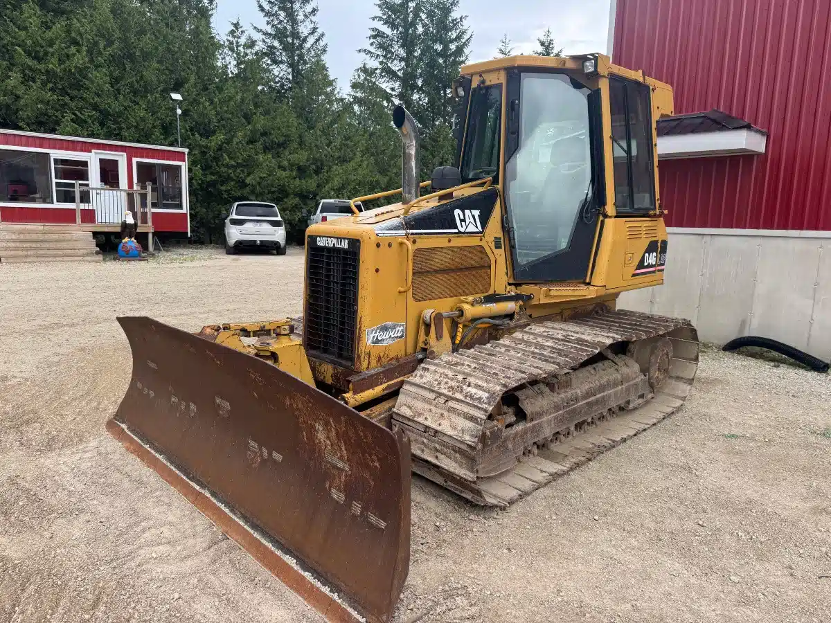 Photo de la Galerie 1 pour 2003 Caterpillar D4G LGP Bouteur