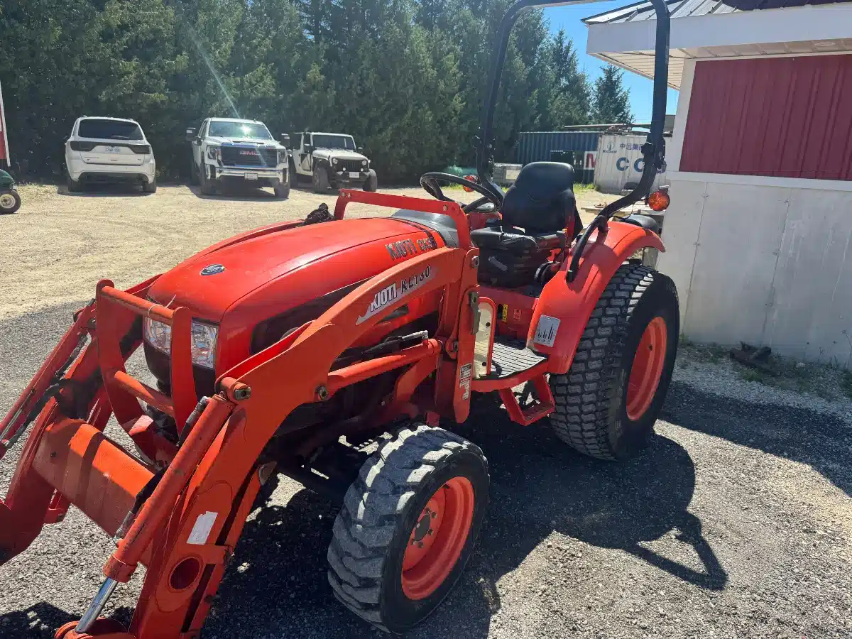 Gallery image 2 for Kioti CK35 HST Tractor