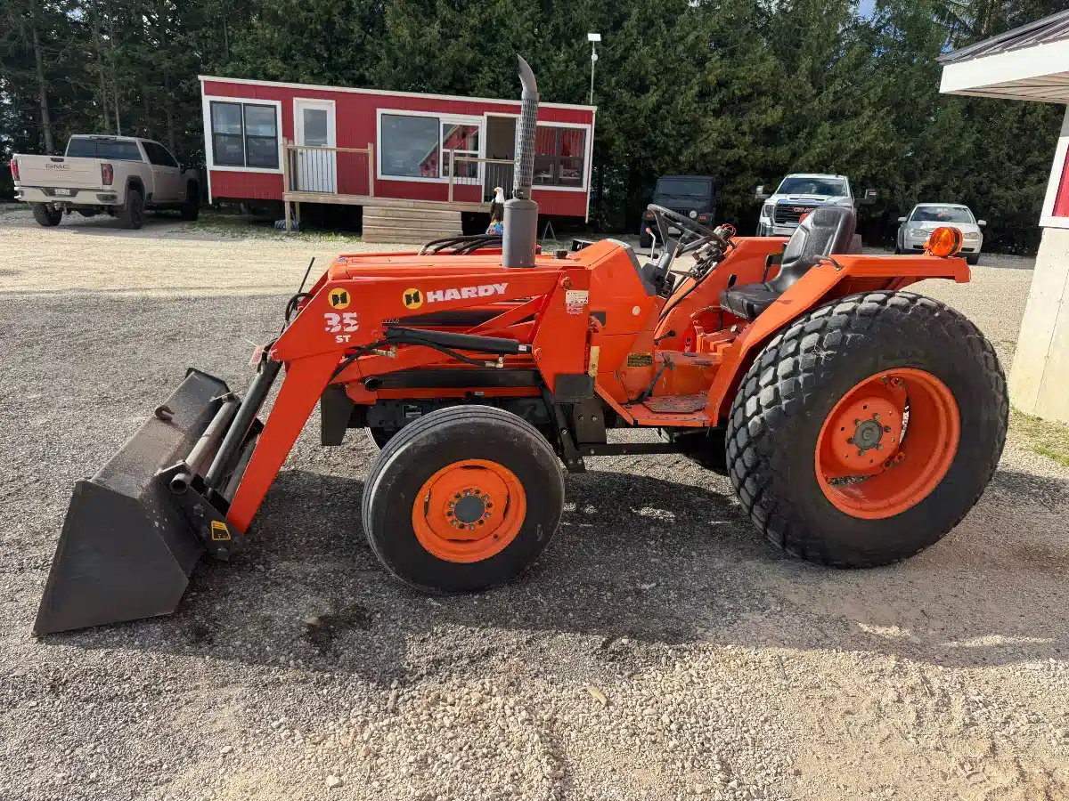 Gallery image 1 for Kubota L2850 Tractor