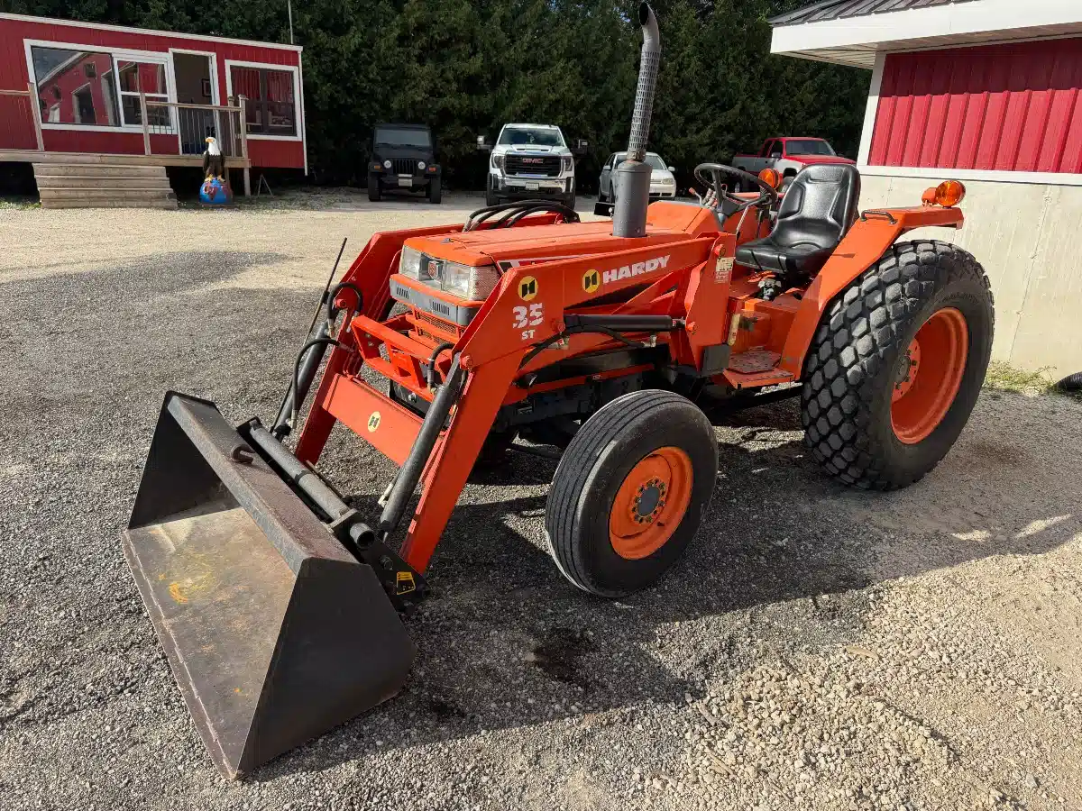 Gallery image 2 for Kubota L2850 Tractor