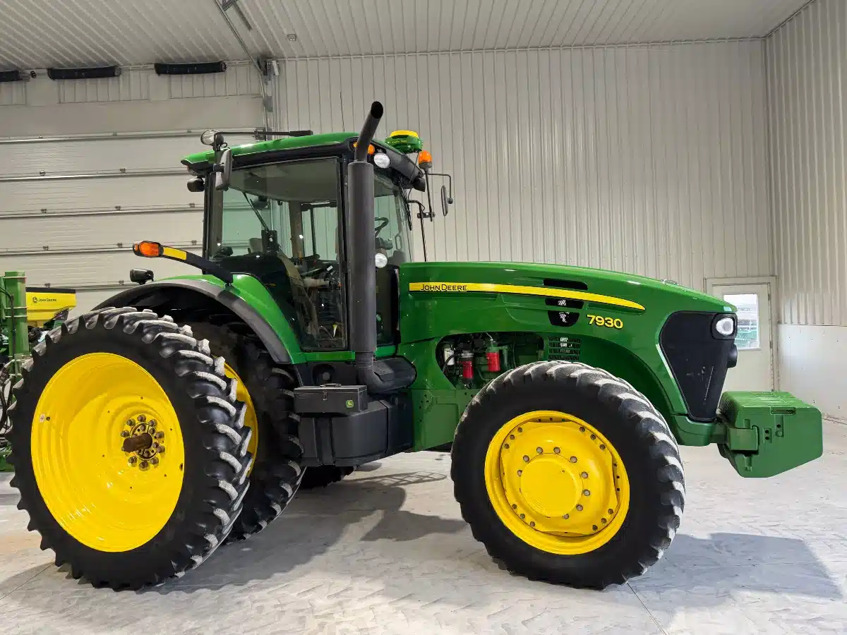 Gallery image 2 for 2010 John Deere 7930 Tractor