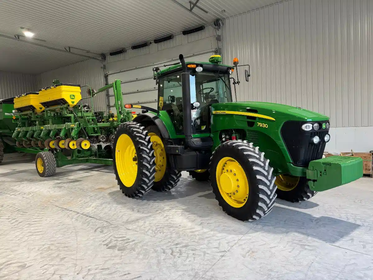 Gallery image 1 for 2010 John Deere 7930 Tractor