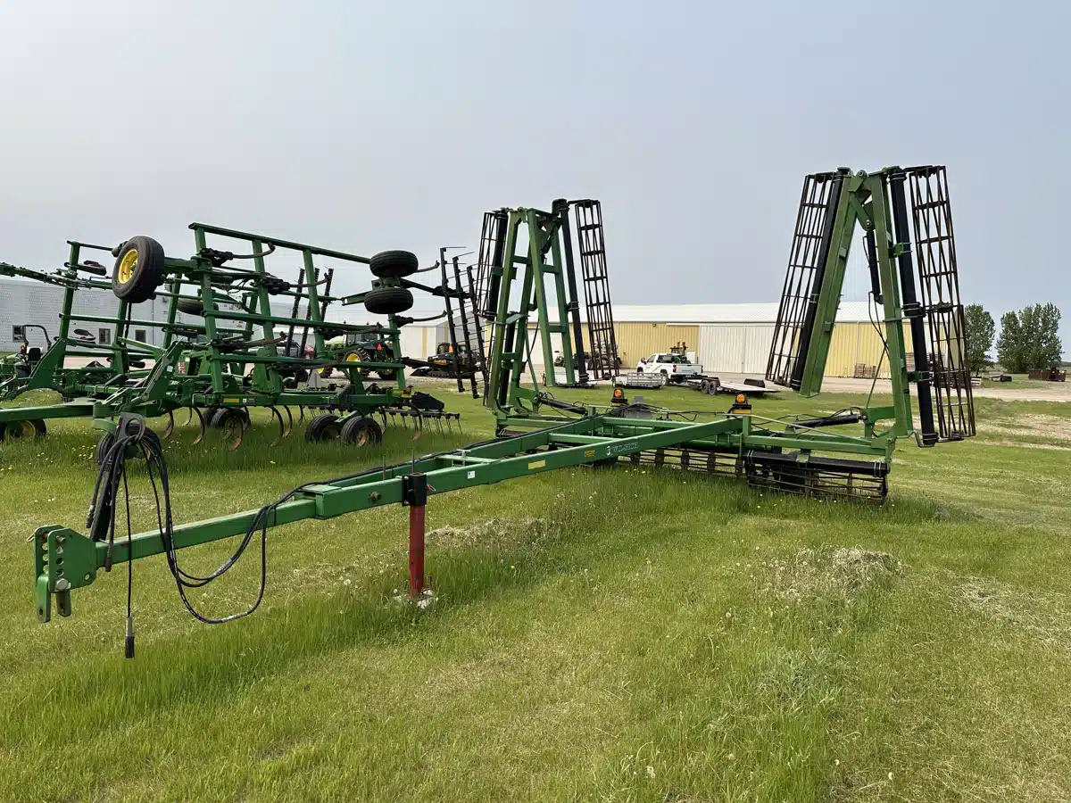 Gallery image 2 for Used 2014 Wil-Rich 51.5ft bar packer Rolling Basket