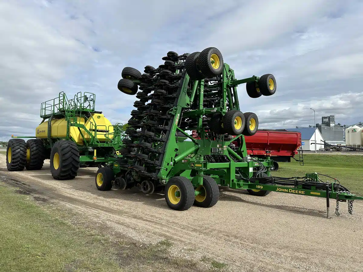 Gallery image 2 for Used 2021 John Deere 1890 Air Drill
