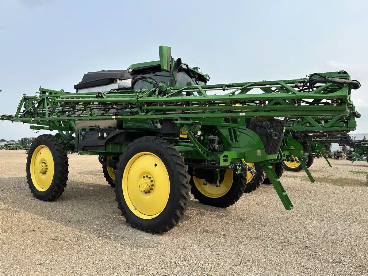 Gallery image 1 for Used 2022 John Deere 412R Sprayer - Self Propelled