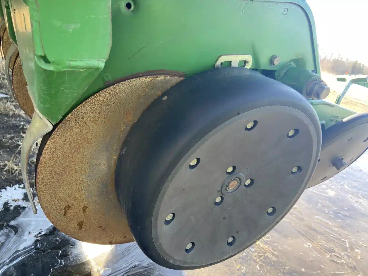 Gallery image 2 for Used 2003 John Deere 1750 Planter