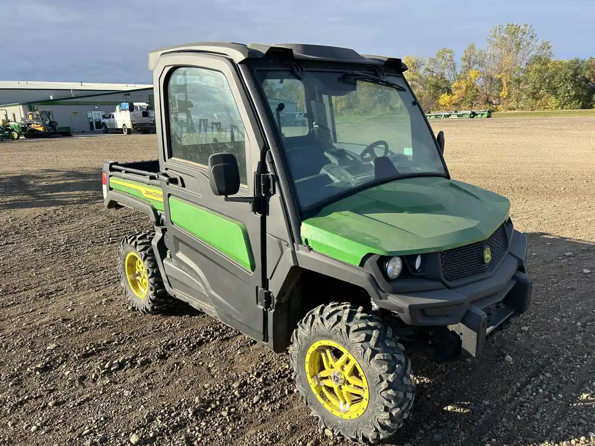 Gallery image 2 for Used 2023 John Deere XUV 835M Utility Vehicle