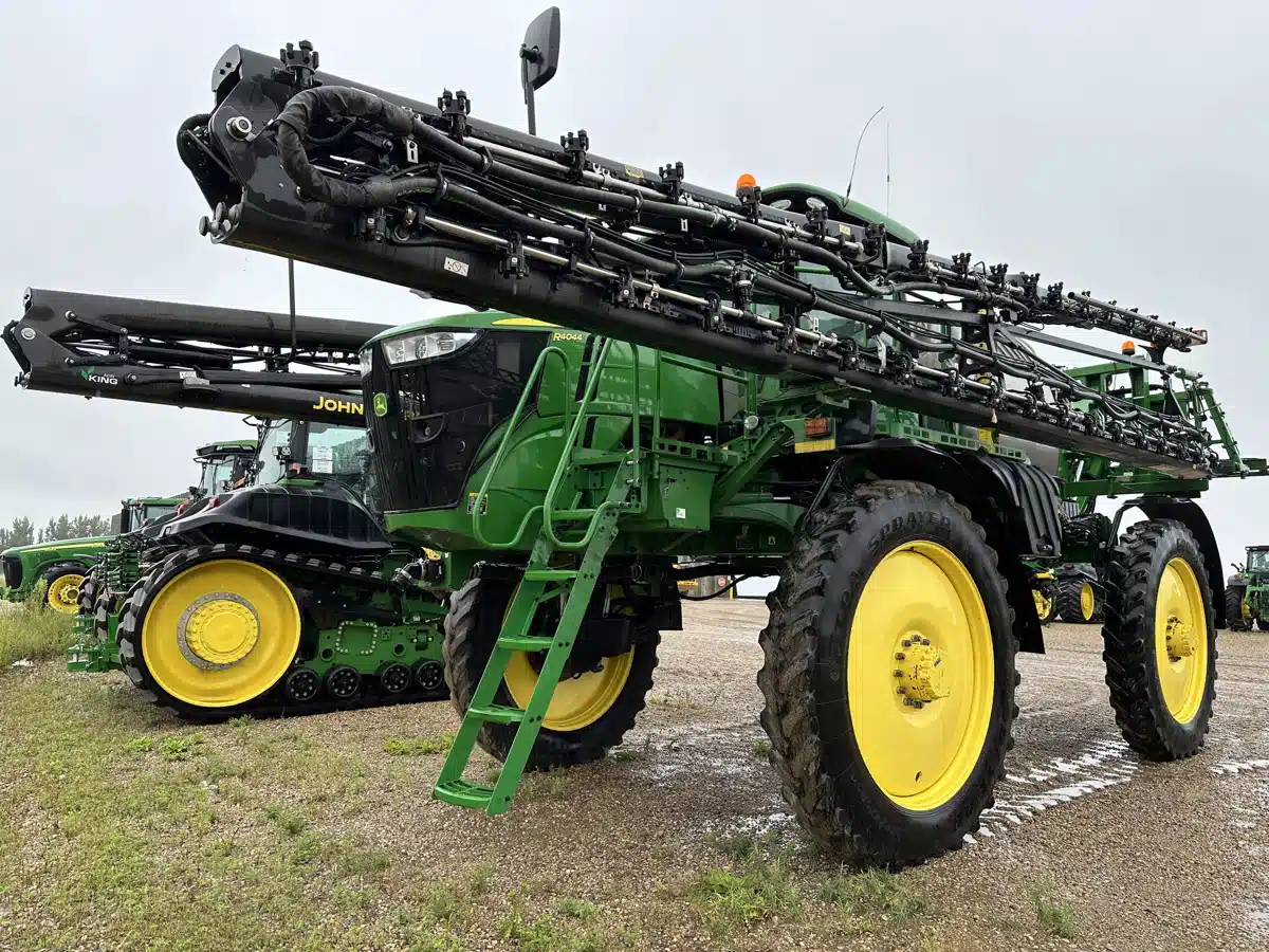 Gallery image 1 for Used 2020 John Deere R4044 Sprayer - Self Propelled