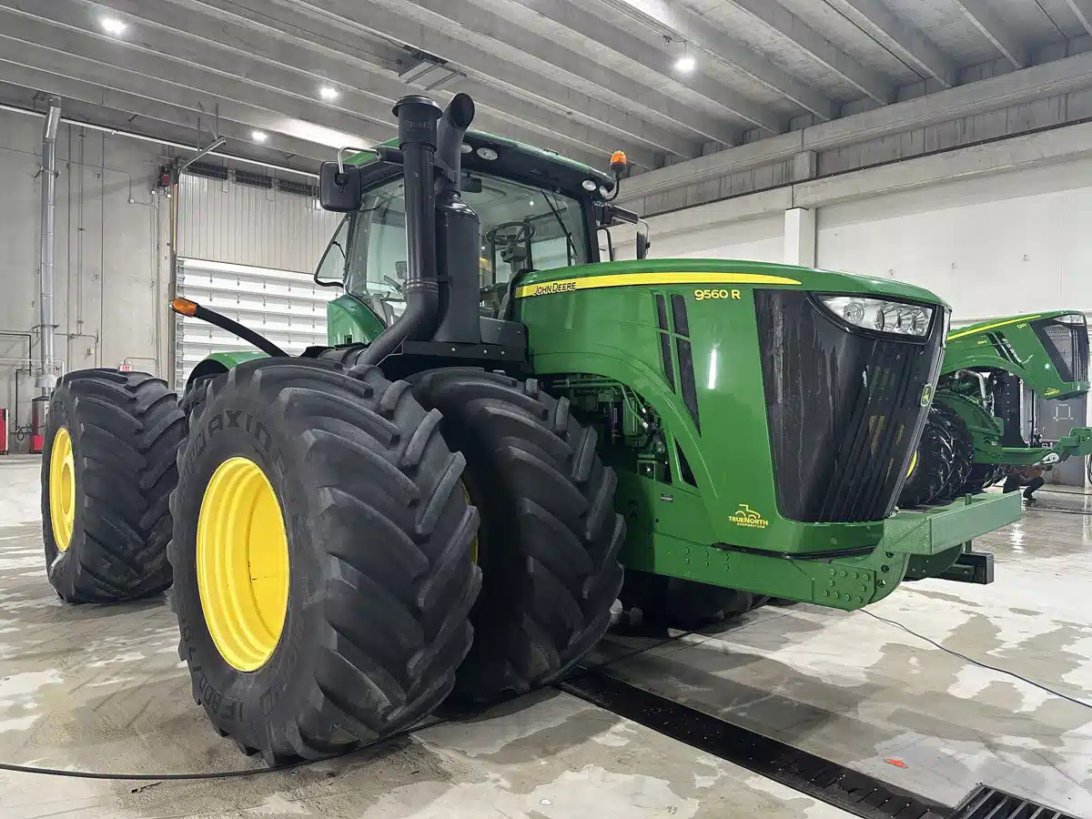 Gallery image 2 for 2013 John Deere 9560R Tractor