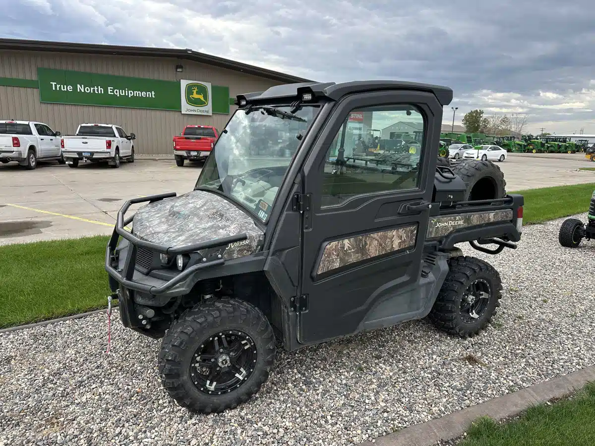 Gallery image 1 for Used 2021 John Deere XUV 835R Utility Vehicle