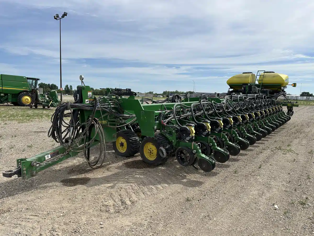 Gallery image 2 for Used 2011 John Deere DB90 Planter