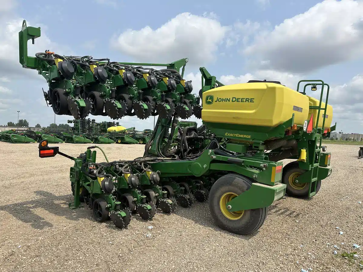 Gallery image 1 for Used 2024 John Deere DR24 Planter