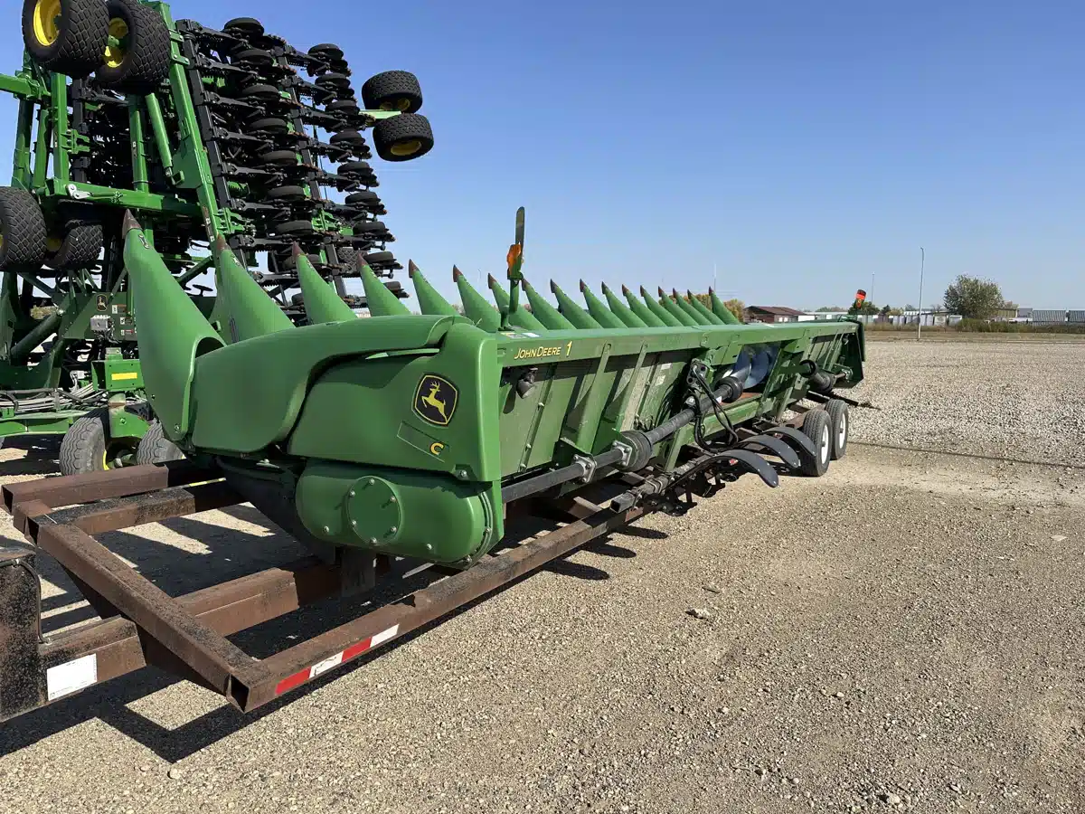 Gallery image 2 for Used 2013 John Deere 616C Header - Row Crop