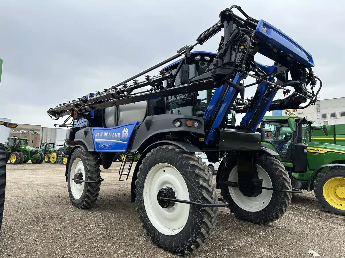 Gallery image 2 for Used 2023 New Holland SP370F Sprayer - Self Propelled