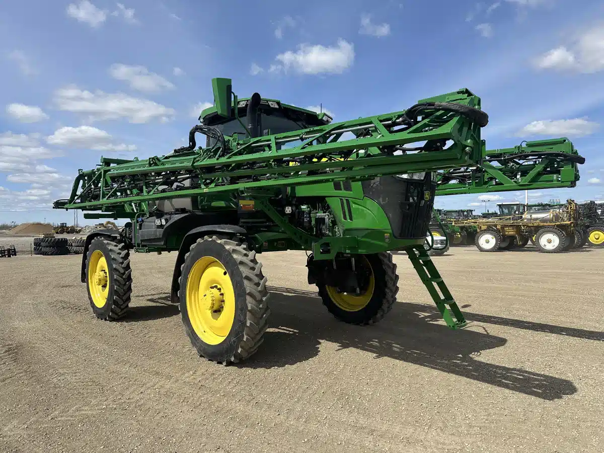 Gallery image 1 for Used 2023 John Deere 410R Sprayer - Self Propelled