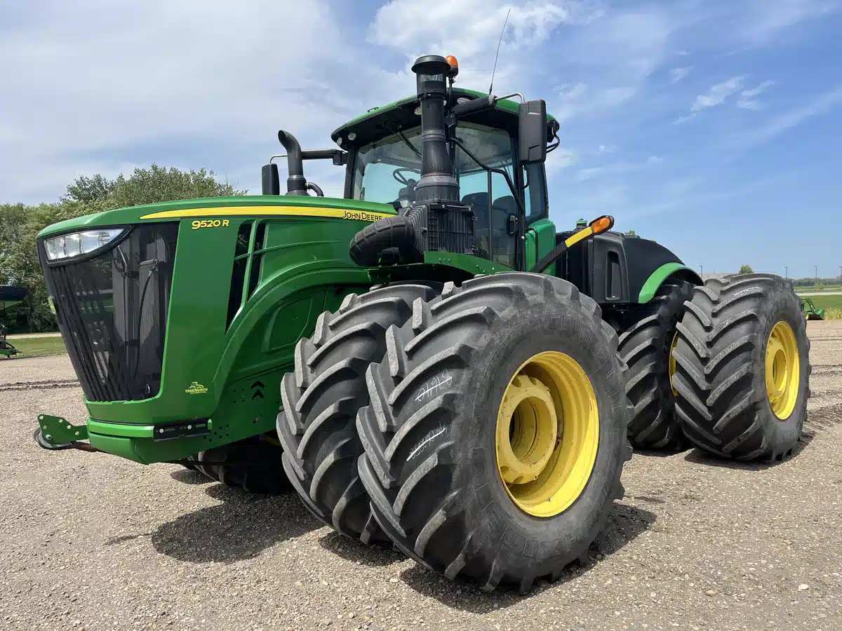 Gallery image 1 for Used 2018 John Deere 9520R Tractor