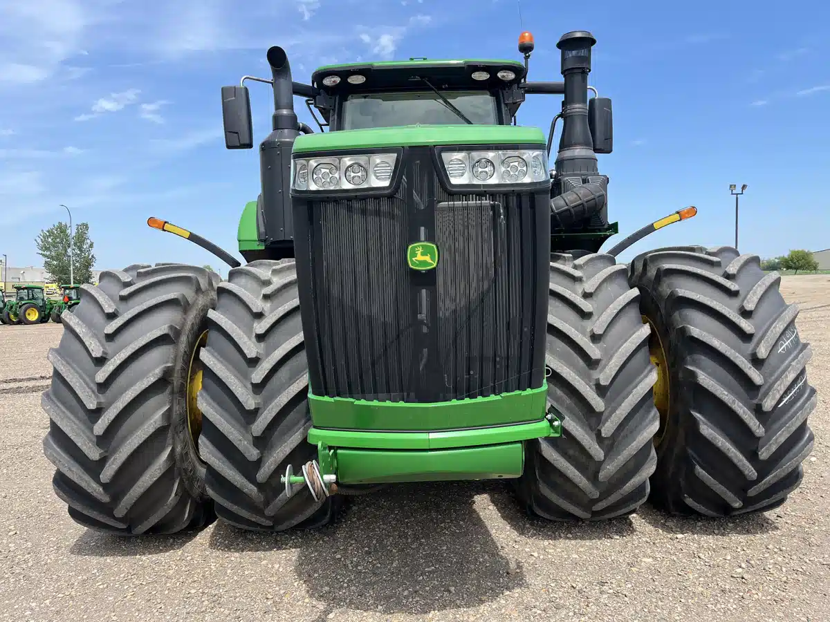 Gallery image 2 for Used 2018 John Deere 9520R Tractor