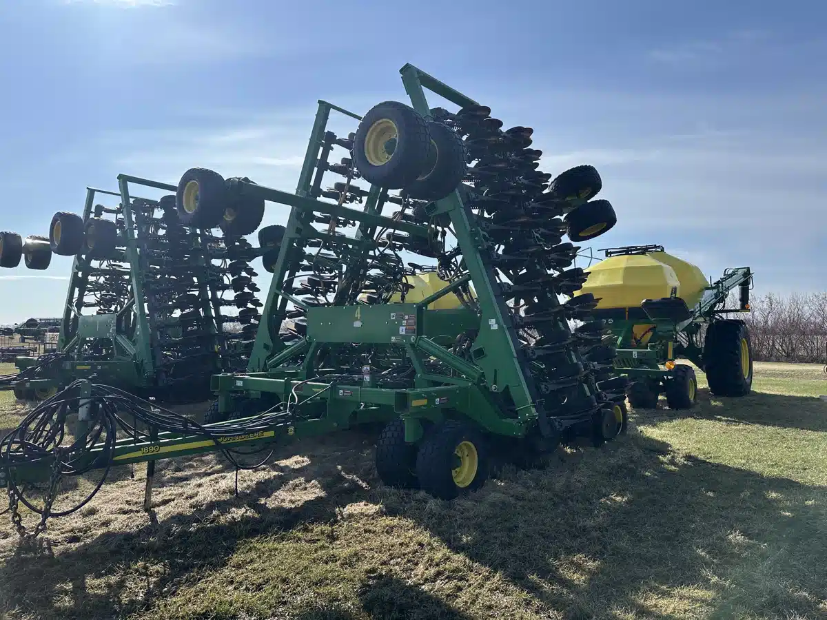 Gallery image 2 for Used 2014 John Deere 1890 Air Drill