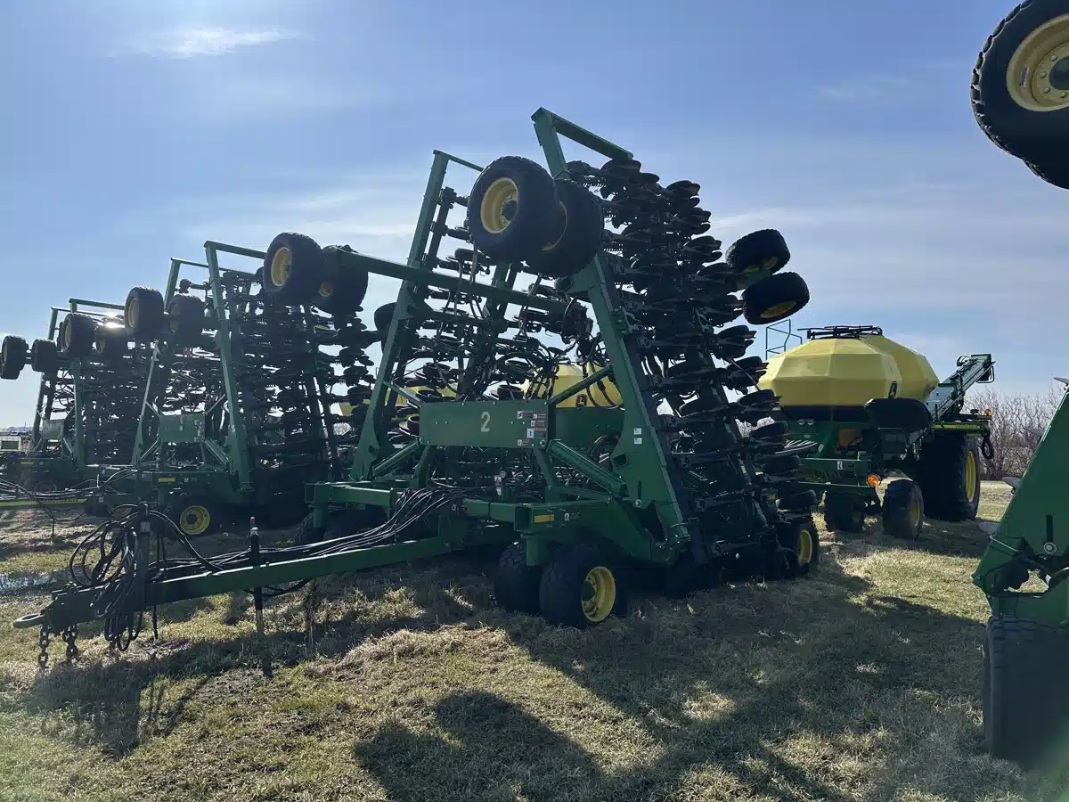 Gallery image 2 for Used 2016 John Deere 1890 Air Drill
