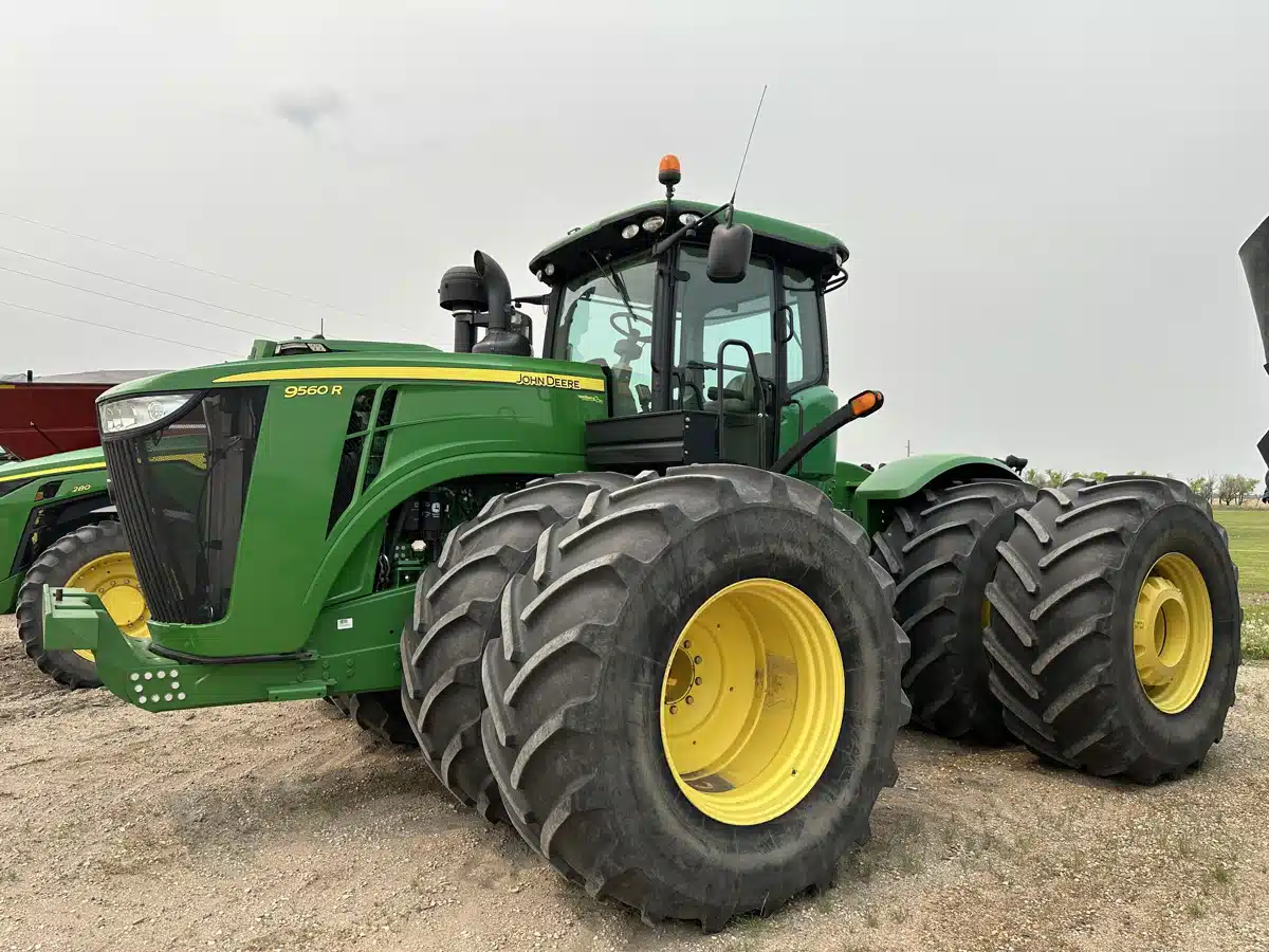 Gallery image 2 for Used 2012 John Deere 9560R Tractor