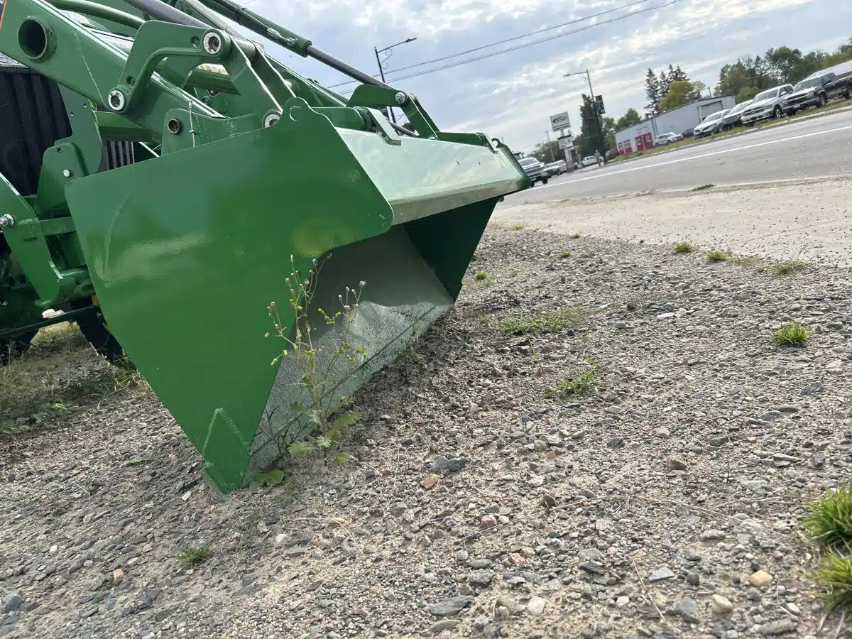 Gallery image 2 for 2023 John Deere 61" Materials Bucket for CUT carrier Attachment