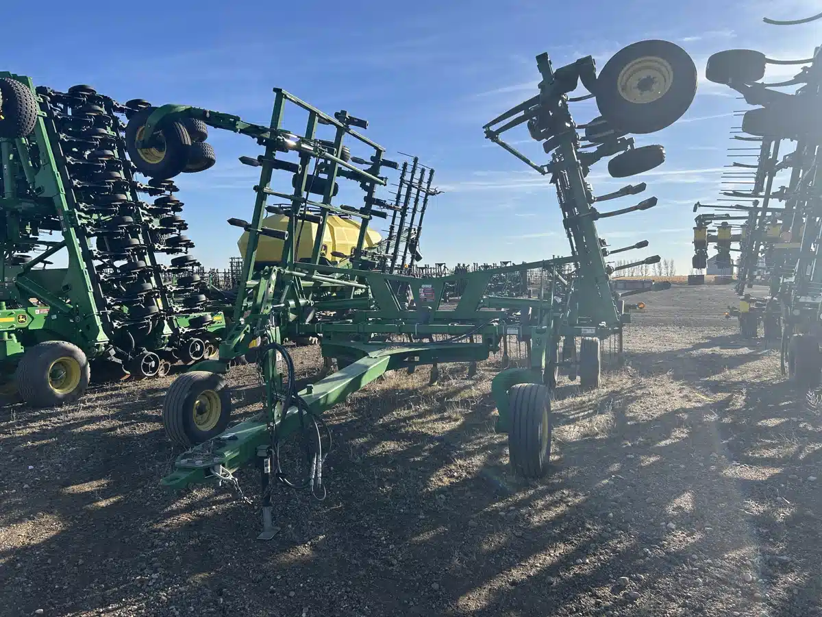 Gallery image 1 for Used 2017 John Deere 2410 Chisel Plow