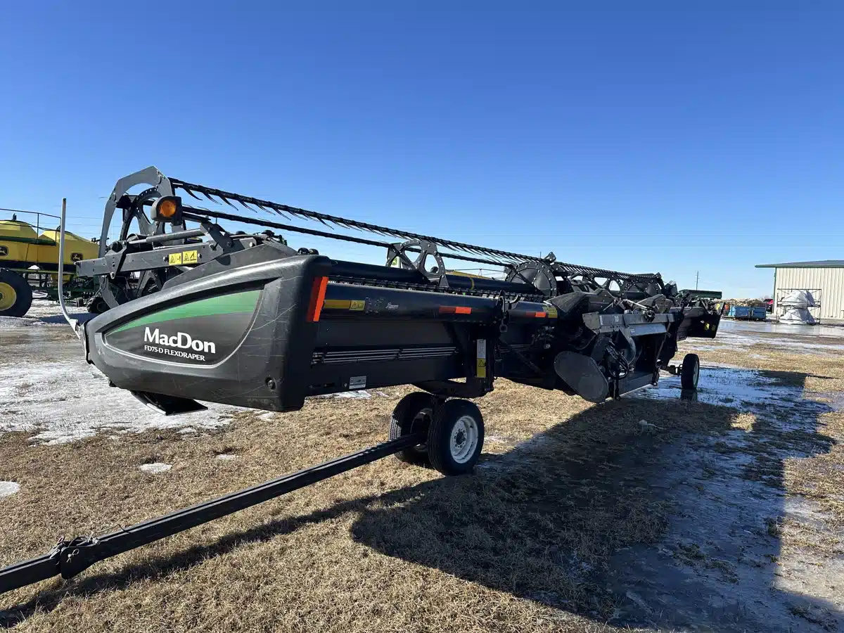 Gallery image 2 for Used 2014 MacDon FD75 Header - Flex Draper