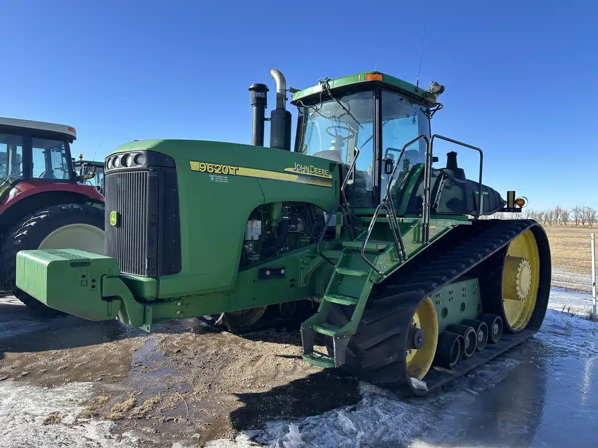 Gallery image 2 for Used 2004 John Deere 9620T Tractor